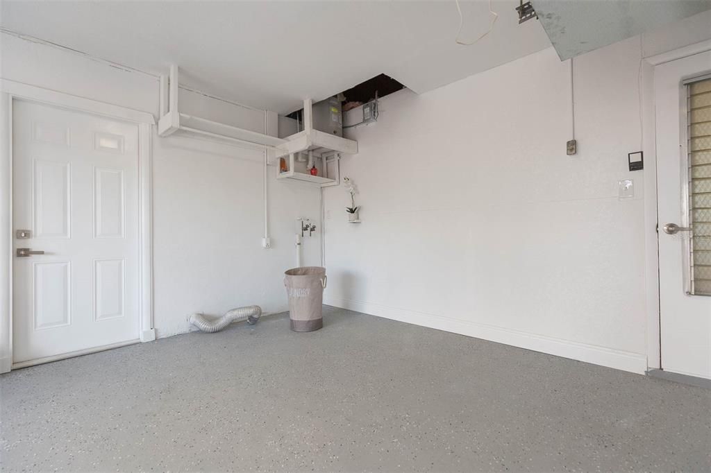 For Rent: $3,200 (3 beds, 2 baths, 1577 Square Feet)