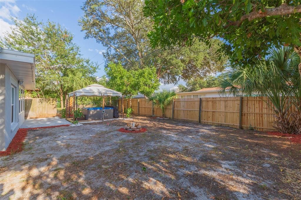 For Rent: $3,200 (3 beds, 2 baths, 1577 Square Feet)