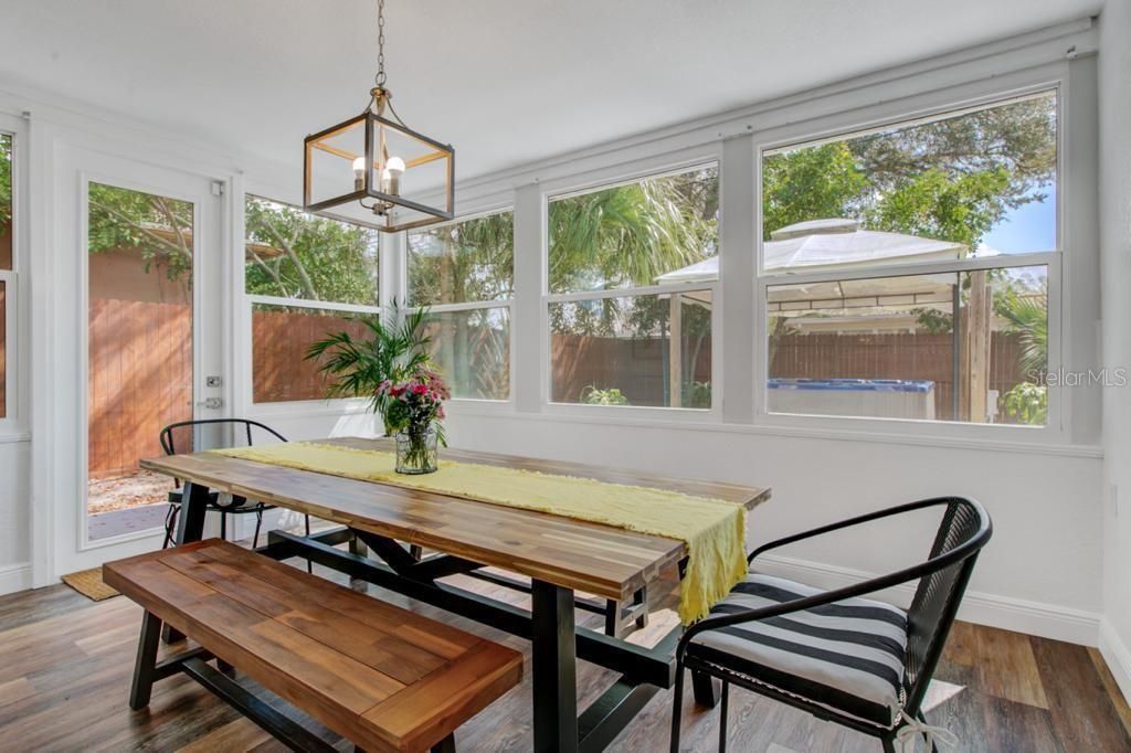 For Rent: $3,200 (3 beds, 2 baths, 1577 Square Feet)