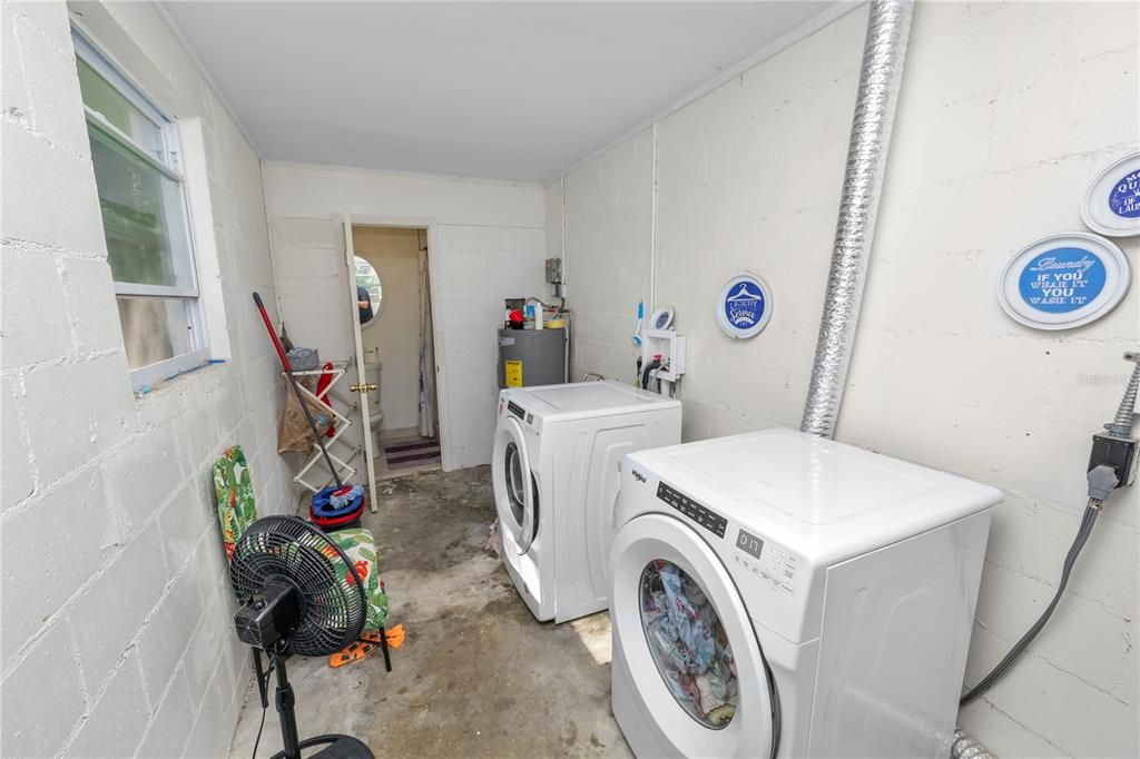 For Sale: $387,000 (3 beds, 2 baths, 1224 Square Feet)