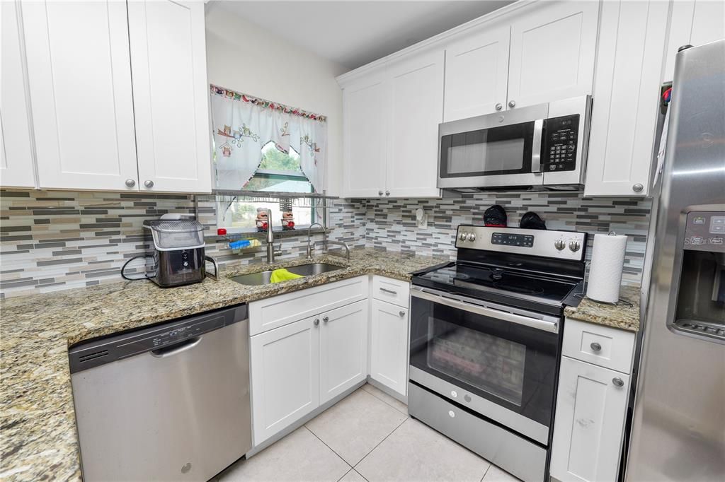 For Sale: $387,000 (3 beds, 2 baths, 1224 Square Feet)