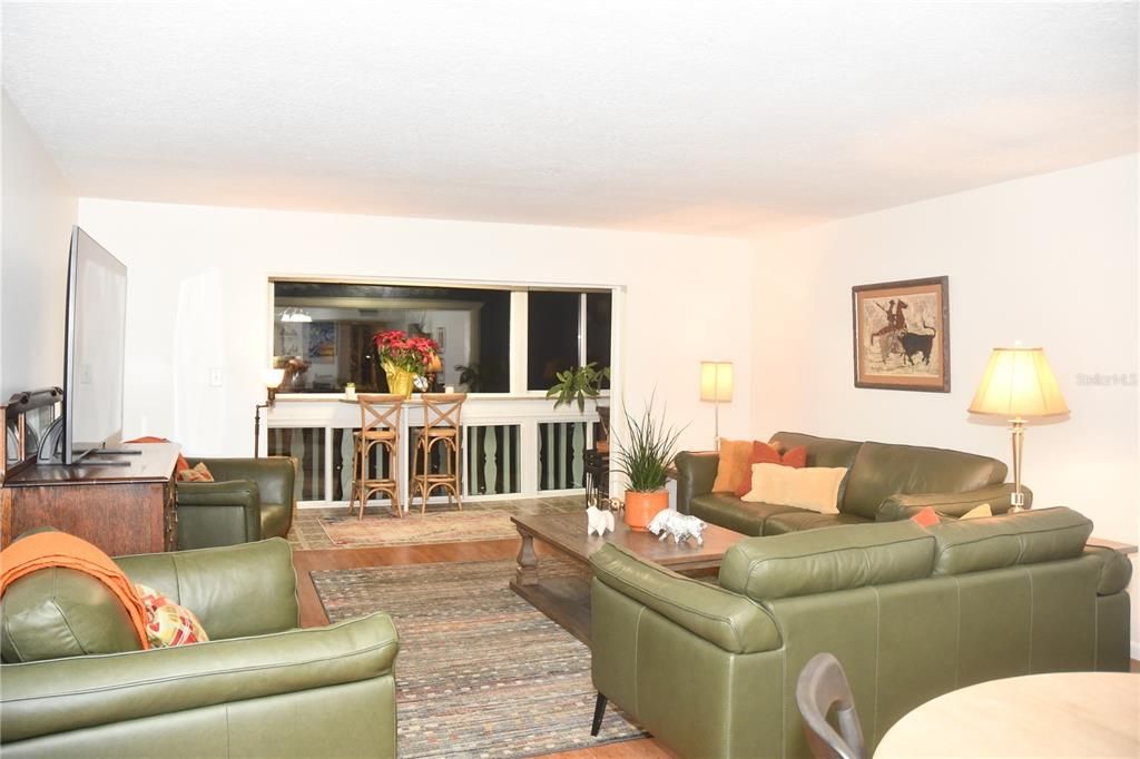 For Sale: $407,740 (3 beds, 3 baths, 1628 Square Feet)