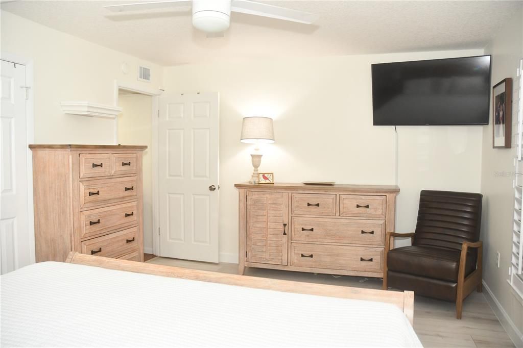 For Sale: $407,740 (3 beds, 3 baths, 1628 Square Feet)