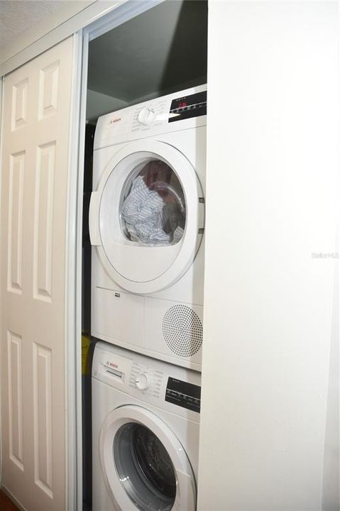 For Sale: $407,740 (3 beds, 3 baths, 1628 Square Feet)