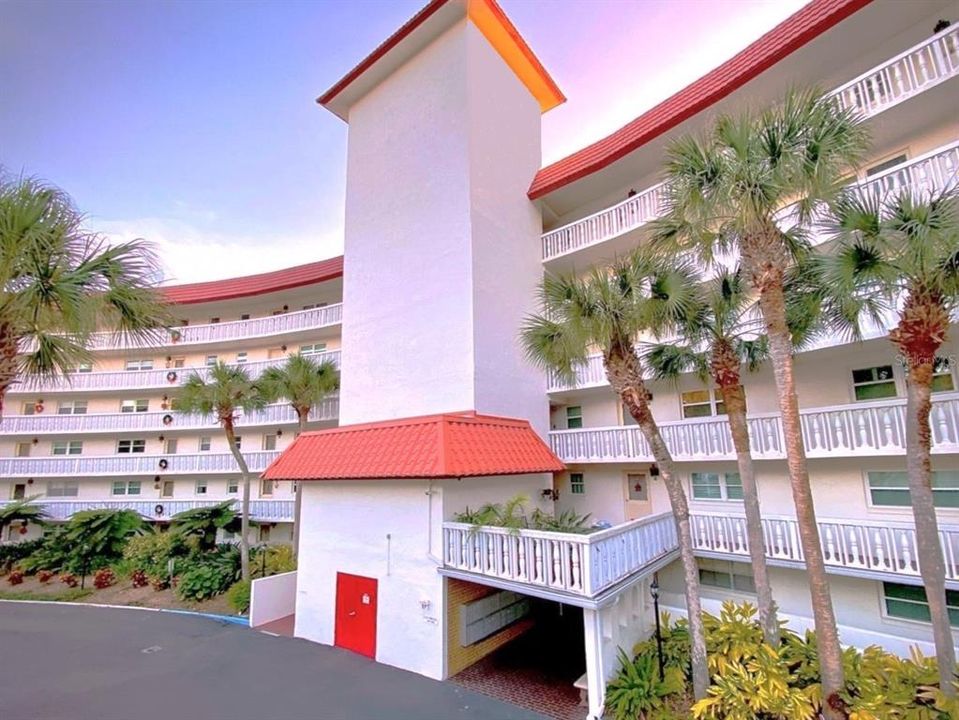 For Sale: $407,740 (3 beds, 3 baths, 1628 Square Feet)