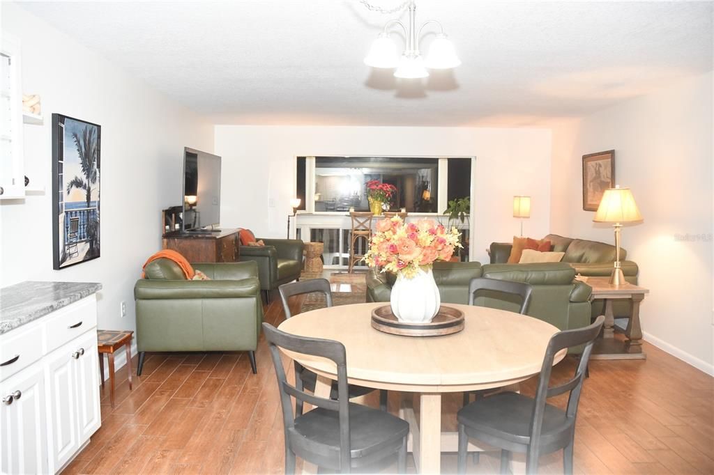 For Sale: $407,740 (3 beds, 3 baths, 1628 Square Feet)