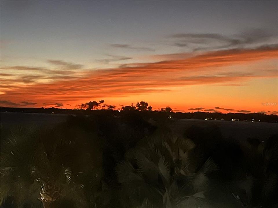 For Sale: $407,740 (3 beds, 3 baths, 1628 Square Feet)