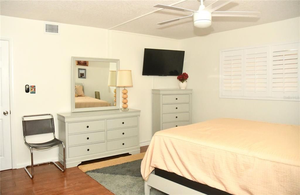 For Sale: $407,740 (3 beds, 3 baths, 1628 Square Feet)