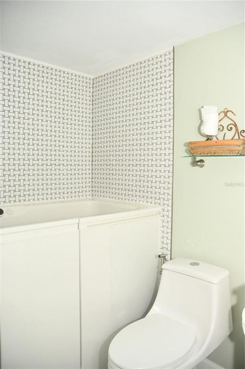 For Sale: $407,740 (3 beds, 3 baths, 1628 Square Feet)