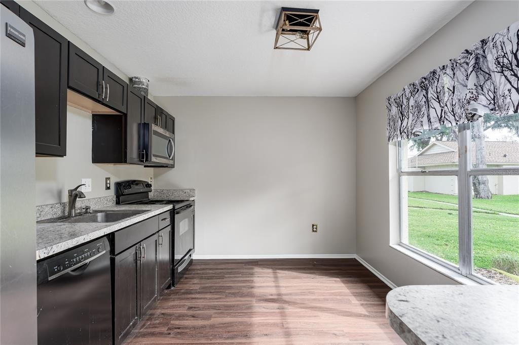 В аренду: $1,650 (2 спален, 2 ванн, 960 Квадратных фут)