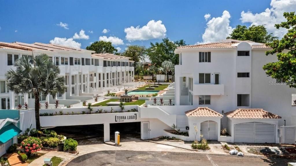 Recently Sold: $420,000 (3 beds, 3 baths, 2348 Square Feet)