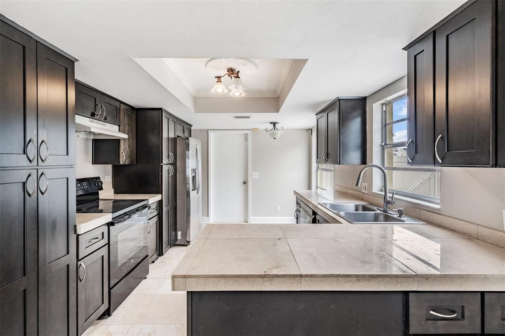 На продажу: $375,000 (3 спален, 2 ванн, 1244 Квадратных фут)