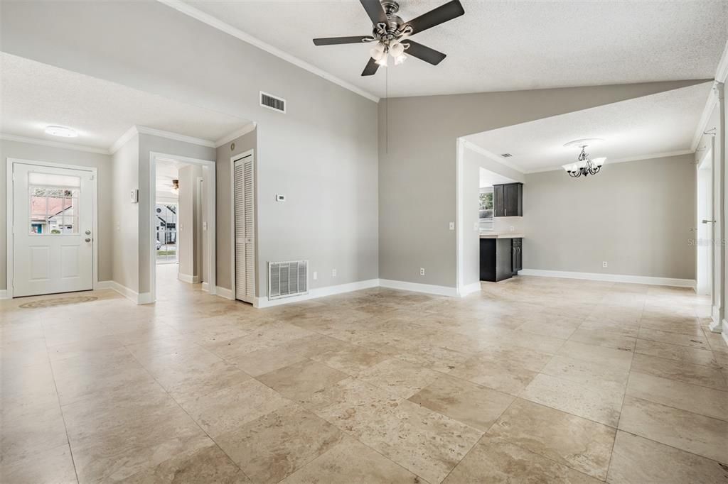 На продажу: $375,000 (3 спален, 2 ванн, 1244 Квадратных фут)