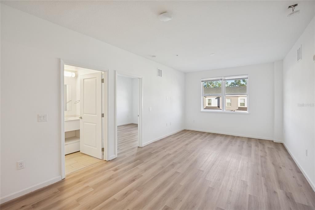 В аренду: $2,150 (3 спален, 2 ванн, 1142 Квадратных фут)