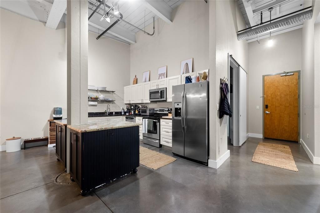 出租: $4,500 (2 贝兹, 2 浴室, 1398 平方英尺)