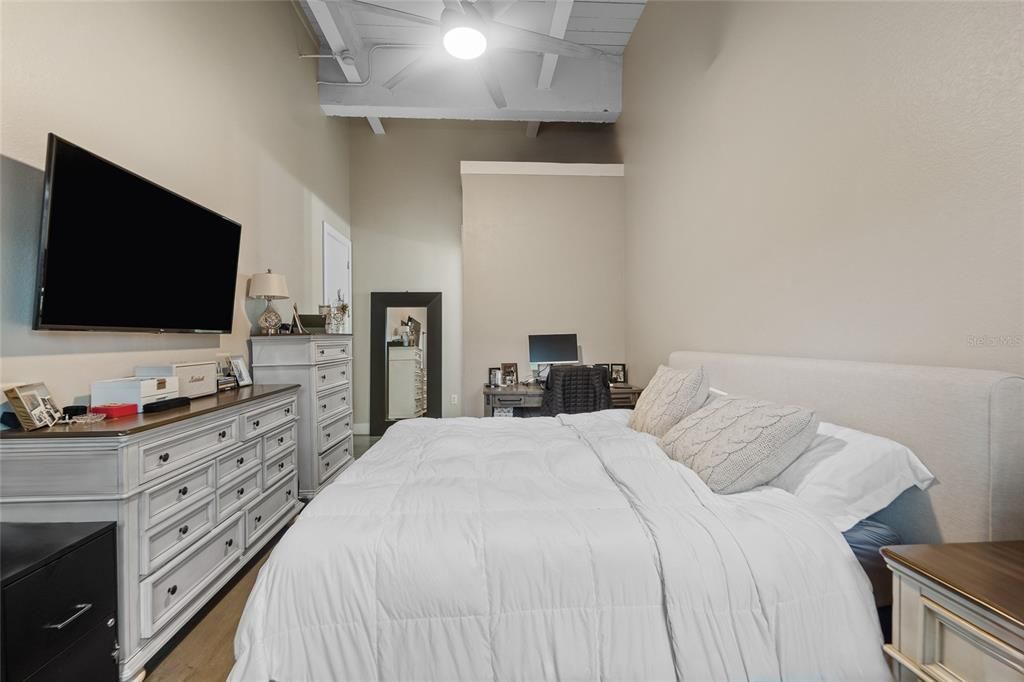 出租: $4,500 (2 贝兹, 2 浴室, 1398 平方英尺)