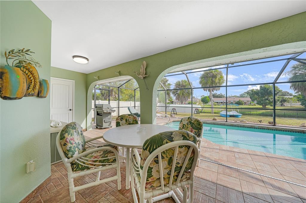 待售: $485,000 (3 贝兹, 2 浴室, 2280 平方英尺)