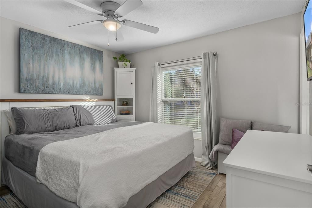 На продажу: $340,000 (3 спален, 2 ванн, 1120 Квадратных фут)