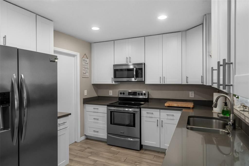 На продажу: $340,000 (3 спален, 2 ванн, 1120 Квадратных фут)