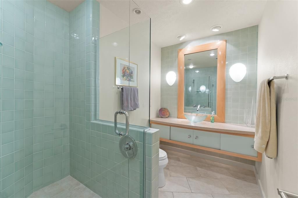 待售: $1,275,000 (5 贝兹, 3 浴室, 2646 平方英尺)