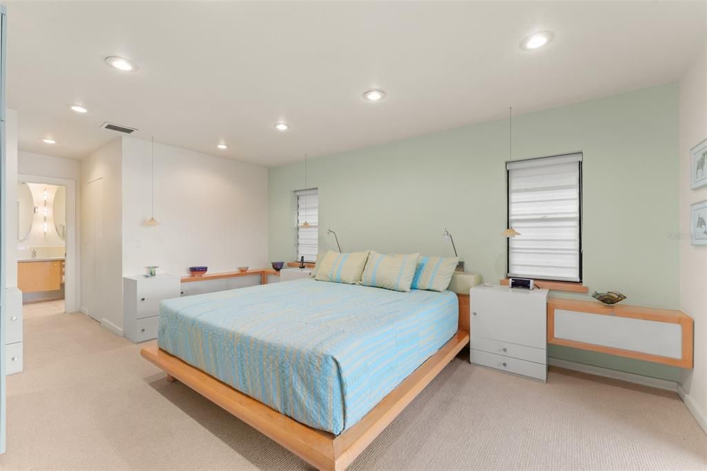 待售: $1,275,000 (5 贝兹, 3 浴室, 2646 平方英尺)