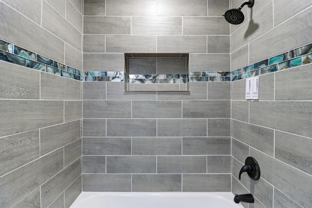 待售: $210,000 (3 贝兹, 2 浴室, 1160 平方英尺)