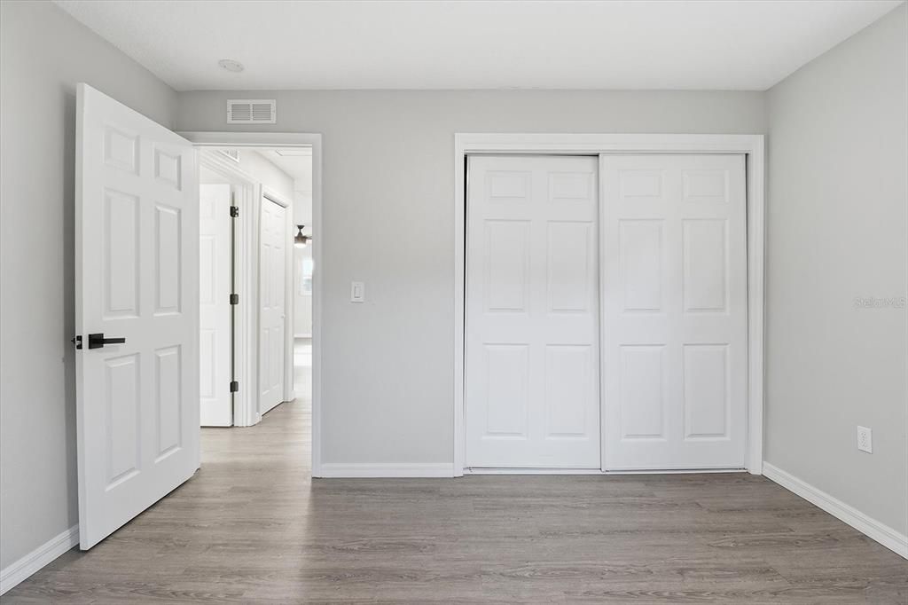 待售: $210,000 (3 贝兹, 2 浴室, 1160 平方英尺)