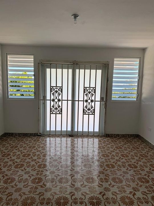 En Venta: $225,000 (3 camas, 2 baños, 1062 Pies cuadrados)