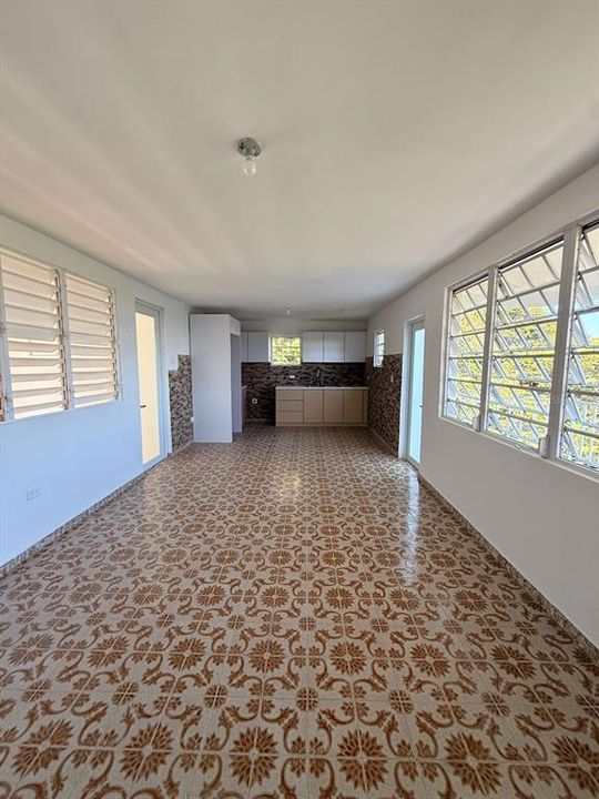 En Venta: $225,000 (3 camas, 2 baños, 1062 Pies cuadrados)