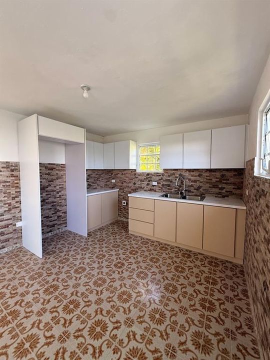 En Venta: $225,000 (3 camas, 2 baños, 1062 Pies cuadrados)