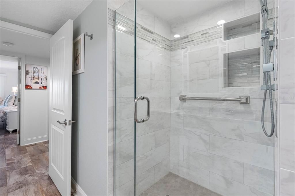 For Sale: $859,000 (2 beds, 2 baths, 1394 Square Feet)