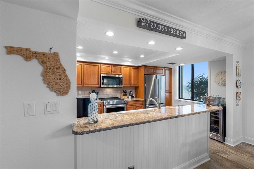 For Sale: $859,000 (2 beds, 2 baths, 1394 Square Feet)