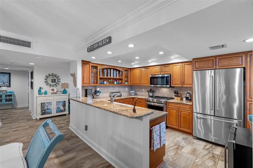 For Sale: $859,000 (2 beds, 2 baths, 1394 Square Feet)