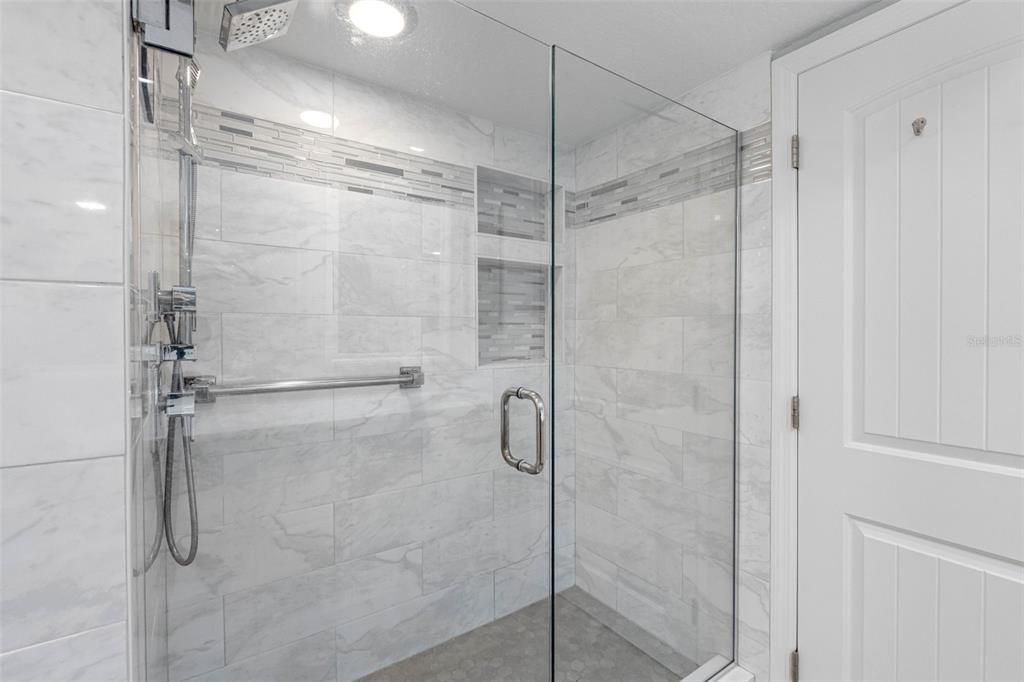 For Sale: $859,000 (2 beds, 2 baths, 1394 Square Feet)