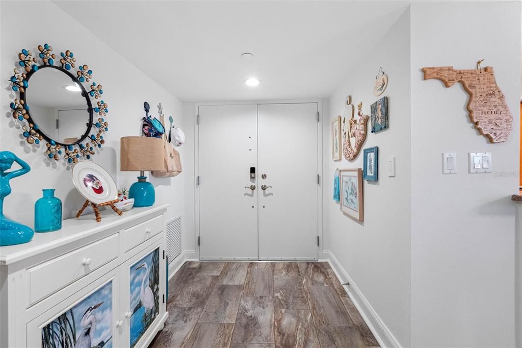 For Sale: $859,000 (2 beds, 2 baths, 1394 Square Feet)