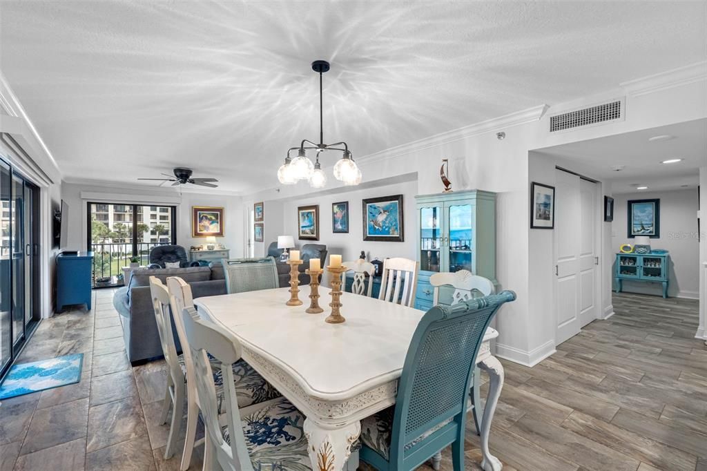 For Sale: $859,000 (2 beds, 2 baths, 1394 Square Feet)