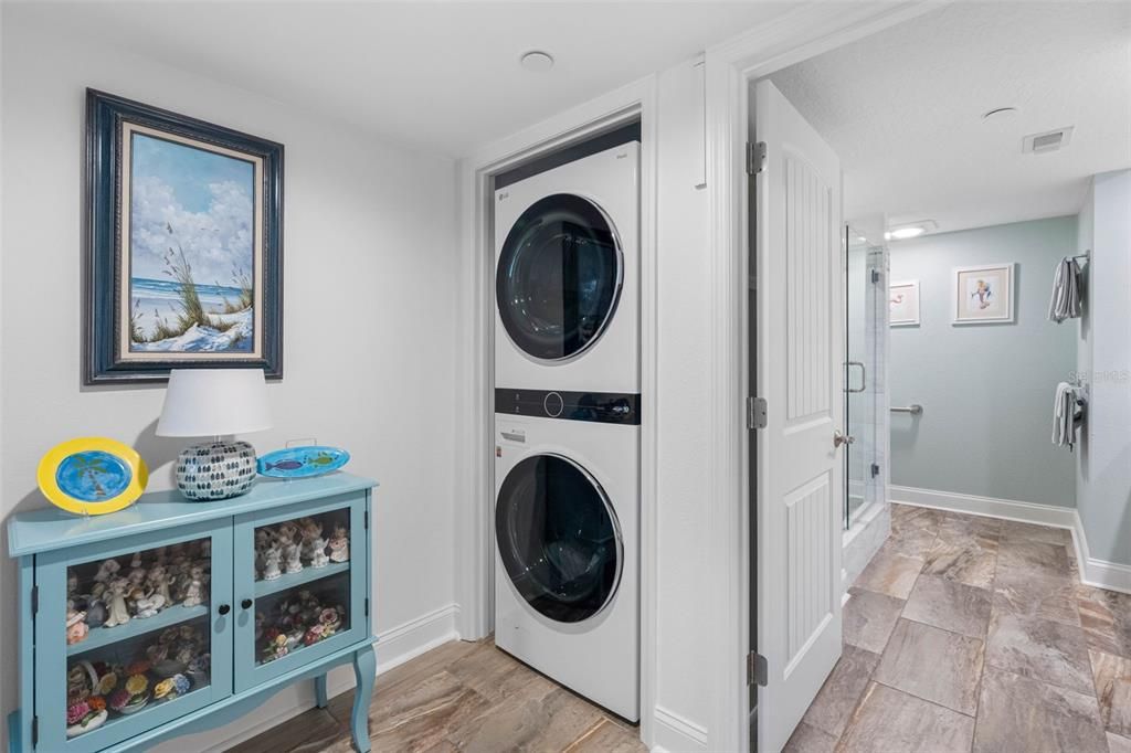 For Sale: $859,000 (2 beds, 2 baths, 1394 Square Feet)