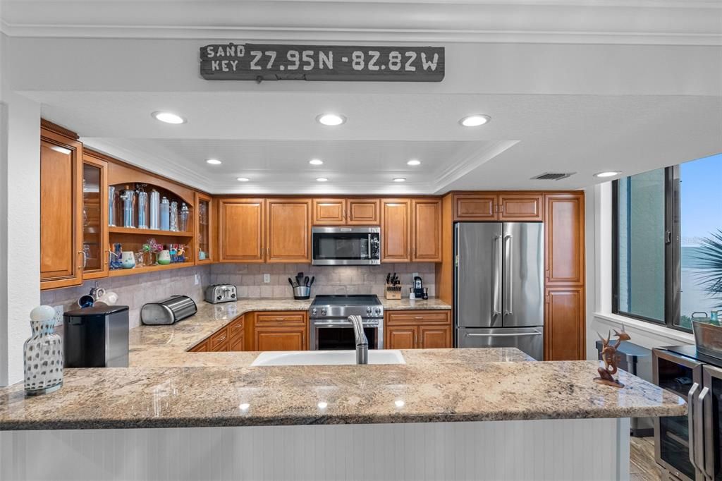 For Sale: $859,000 (2 beds, 2 baths, 1394 Square Feet)