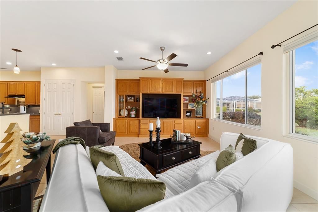 For Sale: $489,900 (3 beds, 2 baths, 2459 Square Feet)