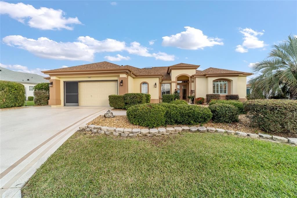 For Sale: $489,900 (3 beds, 2 baths, 2459 Square Feet)