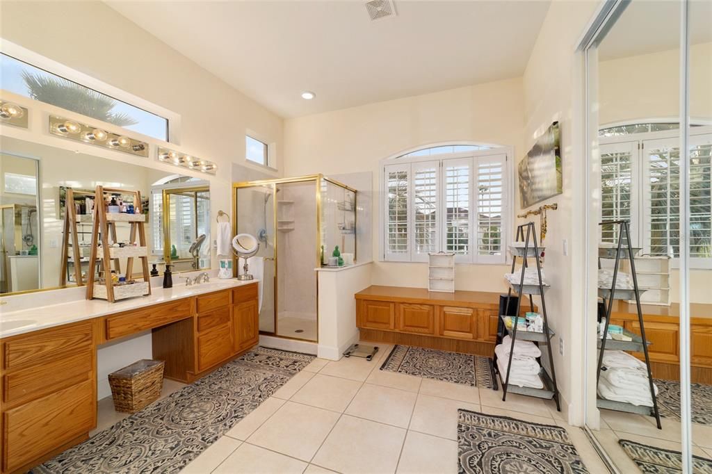 For Sale: $489,900 (3 beds, 2 baths, 2459 Square Feet)