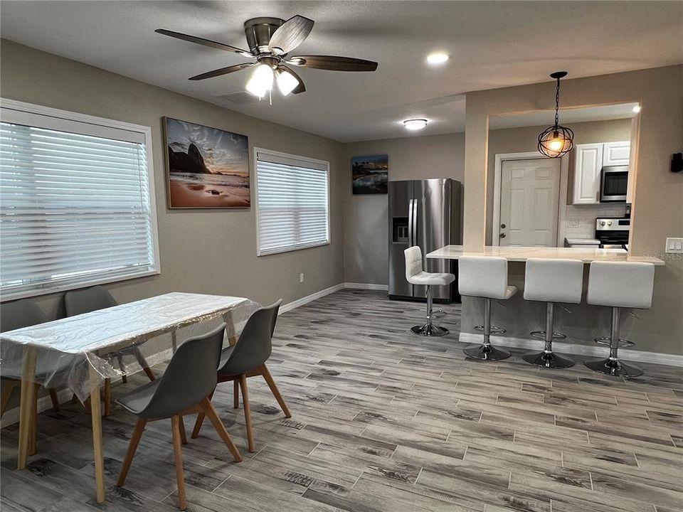 На продажу: $279,000 (2 спален, 1 ванн, 1116 Квадратных фут)