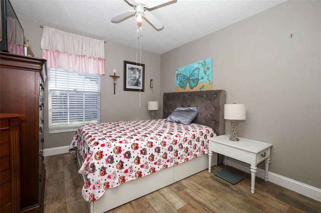 For Sale: $386,000 (3 beds, 2 baths, 1300 Square Feet)