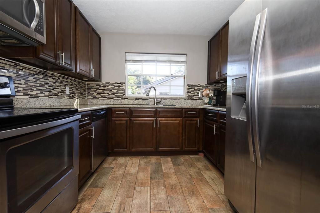 For Sale: $386,000 (3 beds, 2 baths, 1300 Square Feet)