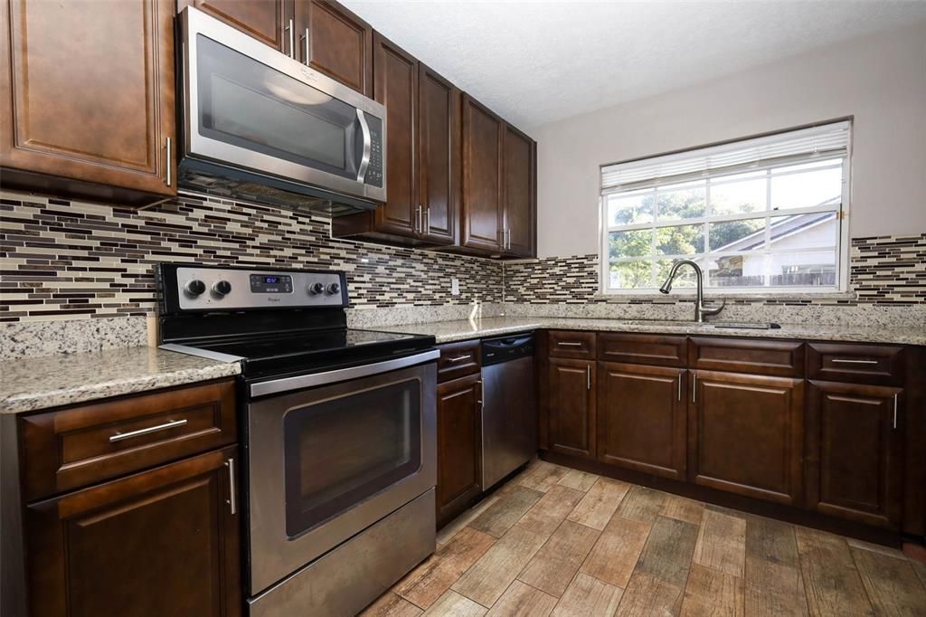 For Sale: $386,000 (3 beds, 2 baths, 1300 Square Feet)