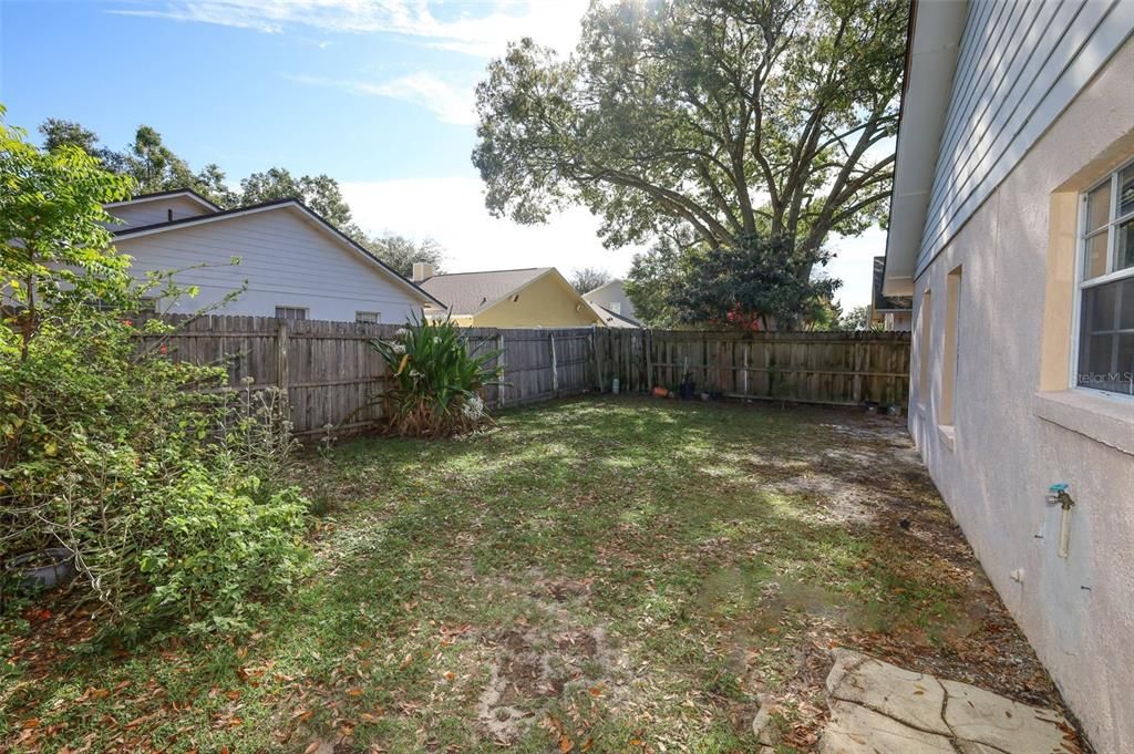 For Sale: $386,000 (3 beds, 2 baths, 1300 Square Feet)