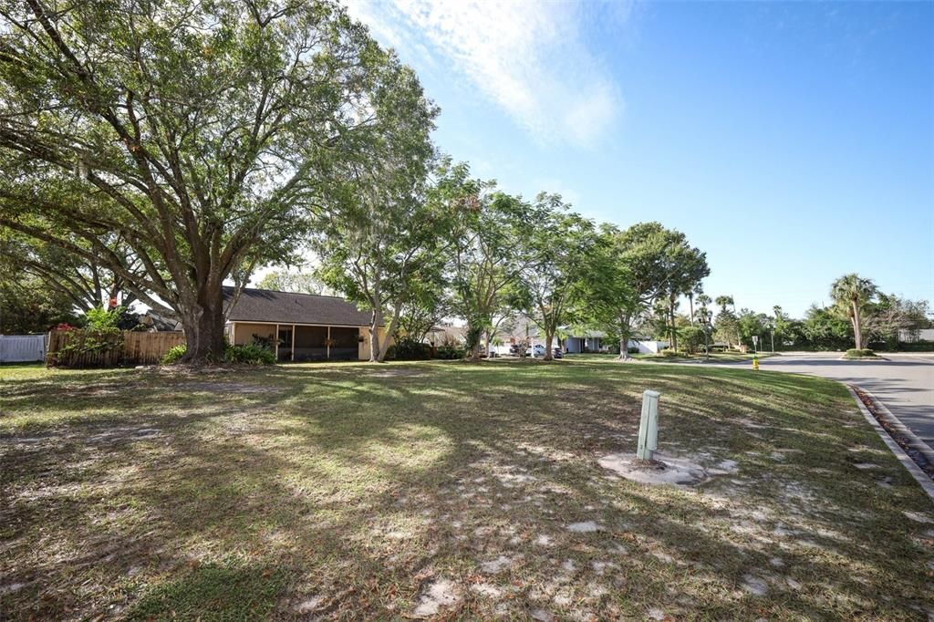 For Sale: $386,000 (3 beds, 2 baths, 1300 Square Feet)