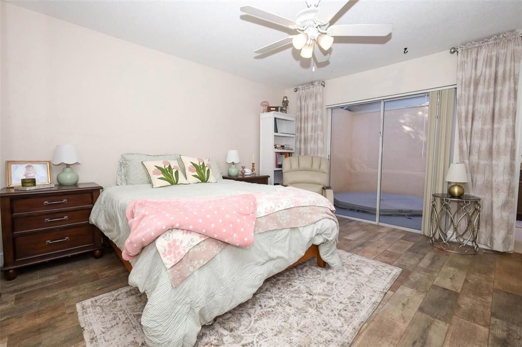 For Sale: $386,000 (3 beds, 2 baths, 1300 Square Feet)