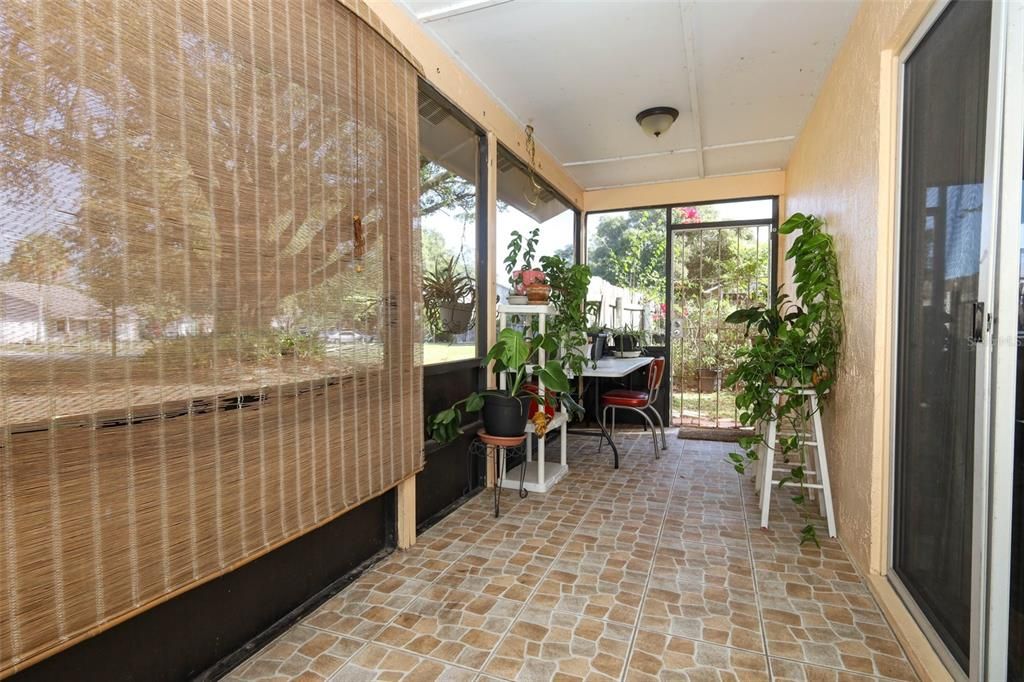 For Sale: $386,000 (3 beds, 2 baths, 1300 Square Feet)