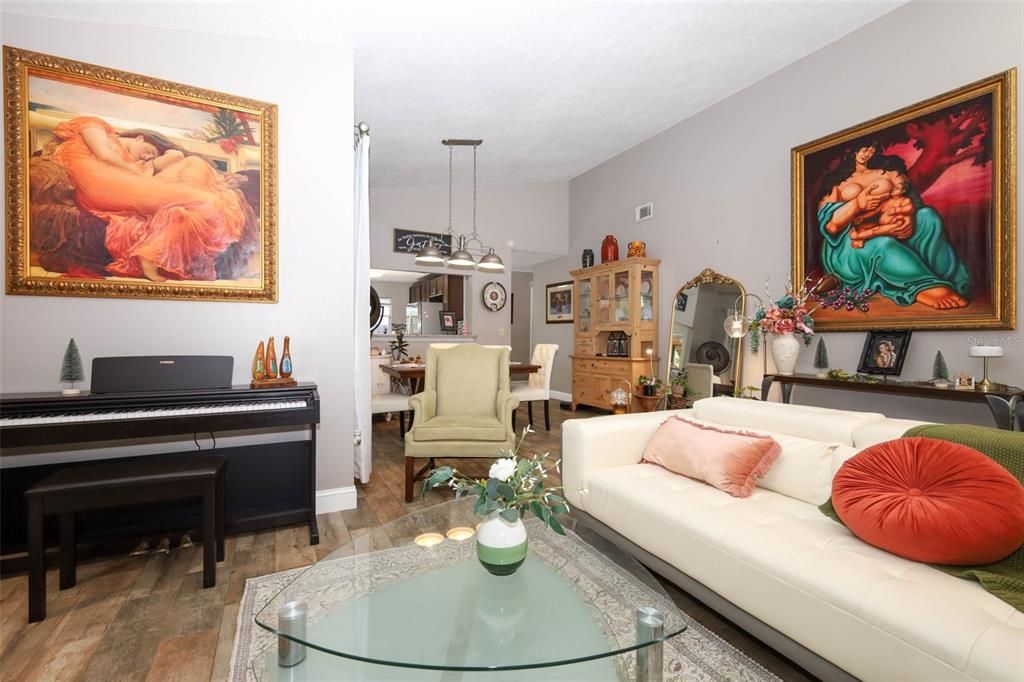 For Sale: $386,000 (3 beds, 2 baths, 1300 Square Feet)